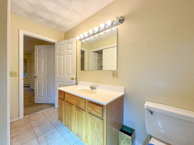 3 Highland Trl, Richmond, RI 02832