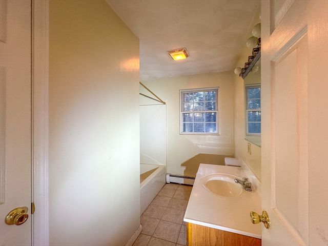 3 Highland Trl, Richmond, RI 02832