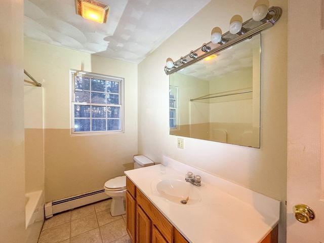 3 Highland Trl, Richmond, RI 02832