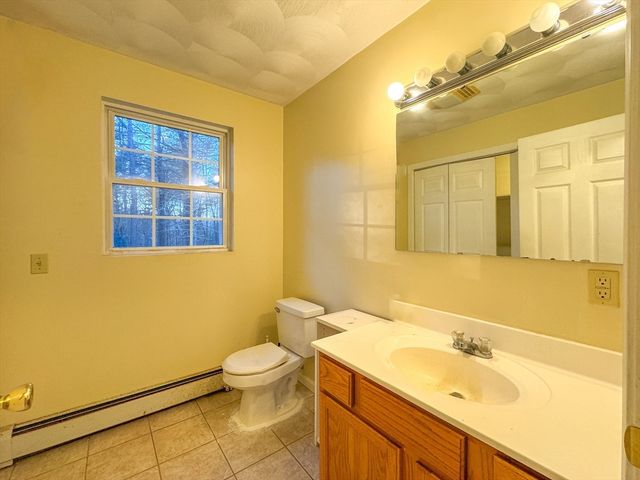 3 Highland Trl, Richmond, RI 02832
