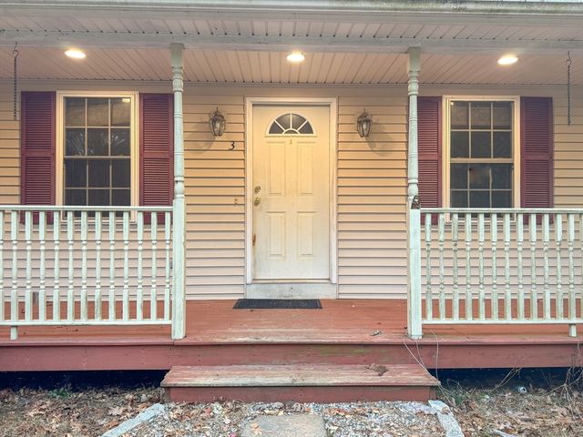 3 Highland Trl, Richmond, RI 02832