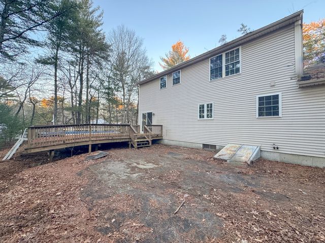 3 Highland Trl, Richmond, RI 02832