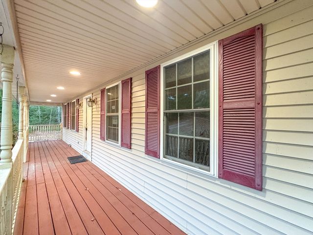 3 Highland Trl, Richmond, RI 02832