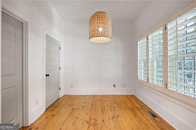 155 Hubbard Road, Woodstock, GA 30188