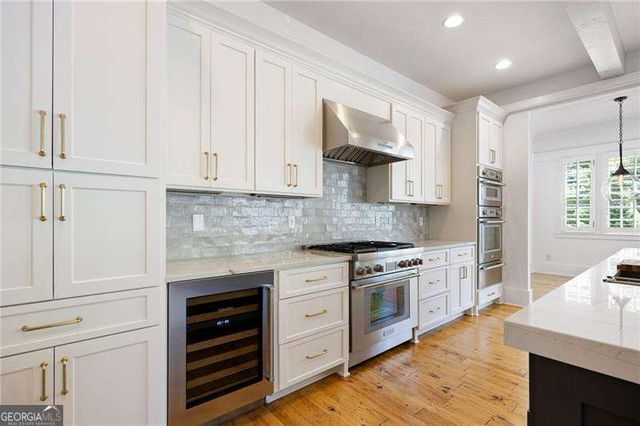 155 Hubbard Road, Woodstock, GA 30188