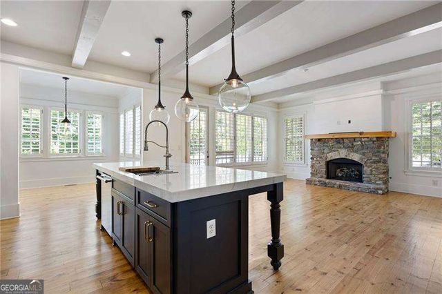 155 Hubbard Road, Woodstock, GA 30188