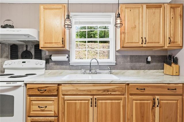 1709 Harrington Road, Ball Ground, GA 30107
