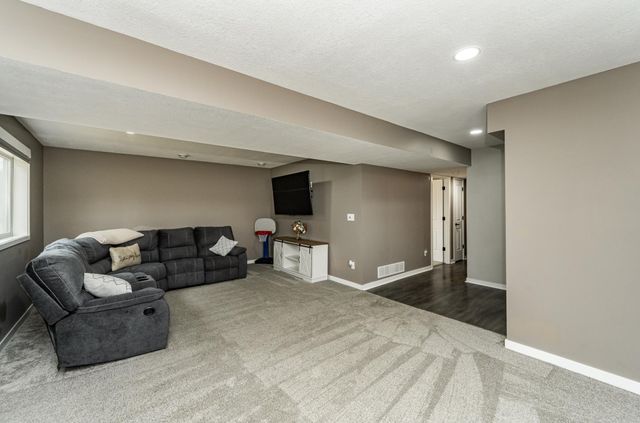 94 5th Avenue SE, Kasson, MN 55944