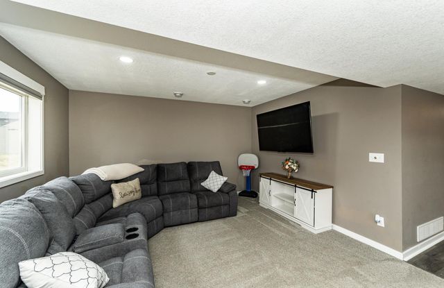 94 5th Avenue SE, Kasson, MN 55944