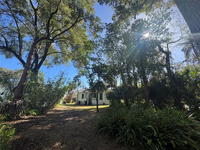 120 S THORNTON AVENUE, Orlando, FL 32801