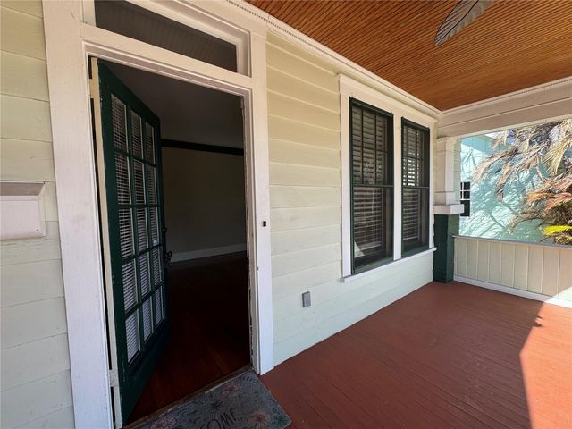 120 S THORNTON AVENUE, Orlando, FL 32801