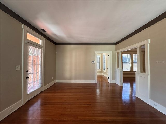 120 S THORNTON AVENUE, Orlando, FL 32801