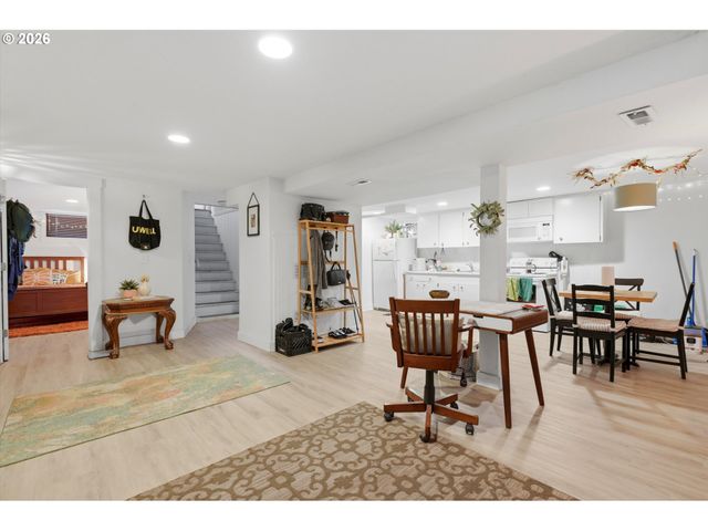 3212 Se 74TH Ave, Portland, OR 97206