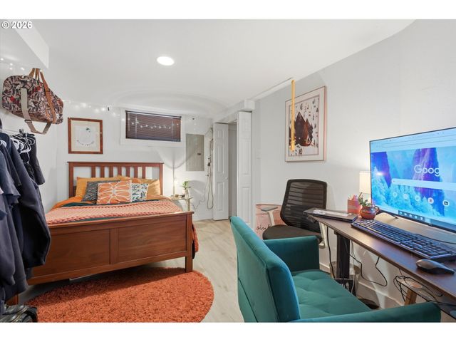 3212 Se 74TH Ave, Portland, OR 97206