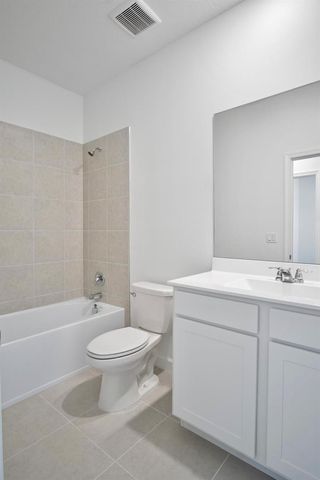 381 SE CROSSOAK Lane, Port St. Lucie, FL 34984