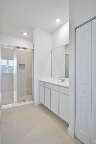 381 SE CROSSOAK Lane, Port St. Lucie, FL 34984