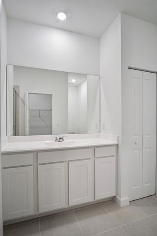 381 SE CROSSOAK Lane, Port St. Lucie, FL 34984