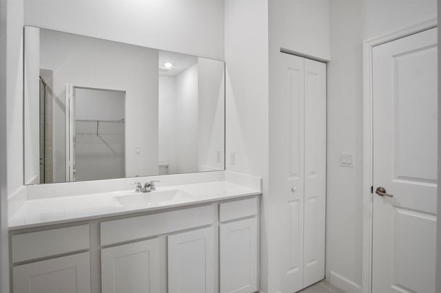381 SE CROSSOAK Lane, Port St. Lucie, FL 34984