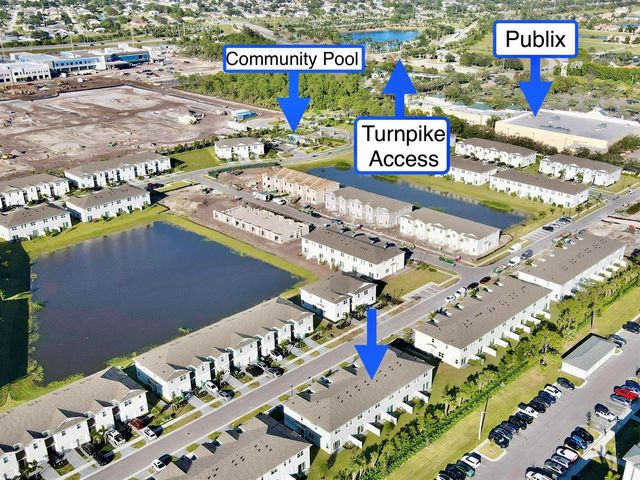 381 SE CROSSOAK Lane, Port St. Lucie, FL 34984