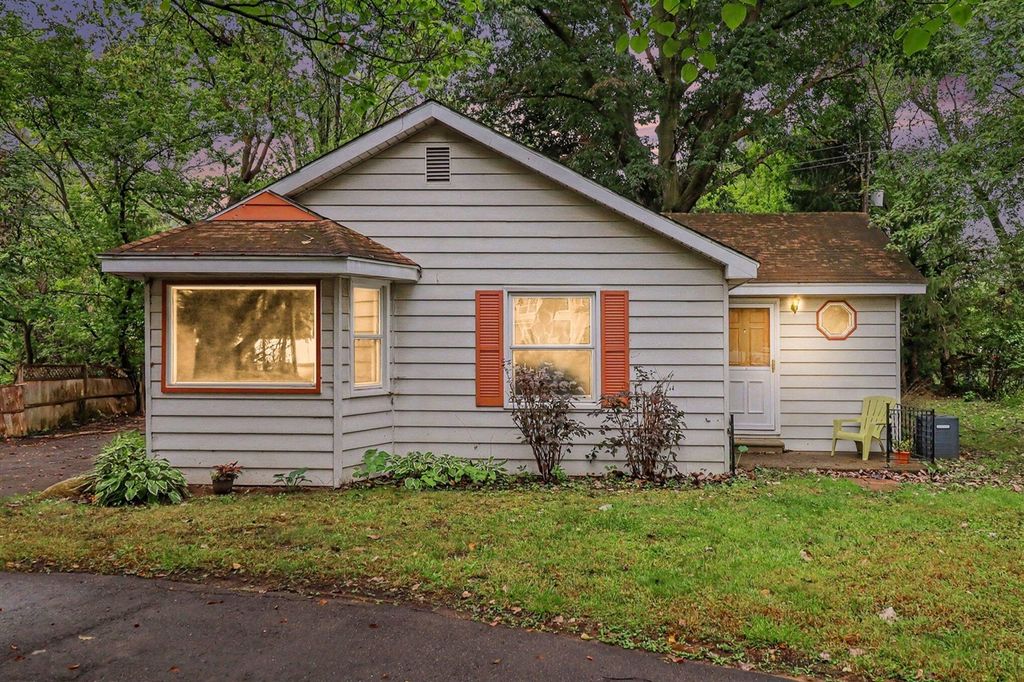 30925 Beverly Road, Romulus, MI 48174
