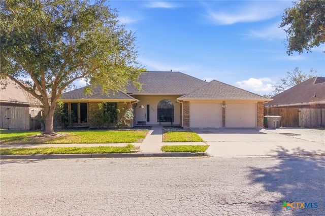 309 Dunbar Drive, Victoria, TX 77904