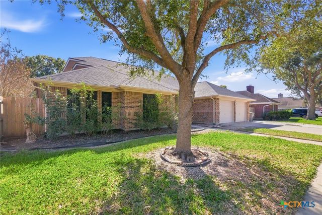 309 Dunbar Drive, Victoria, TX 77904