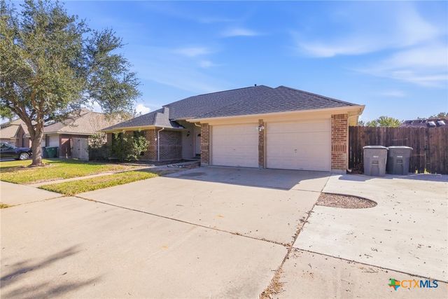 309 Dunbar Drive, Victoria, TX 77904