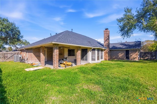 309 Dunbar Drive, Victoria, TX 77904