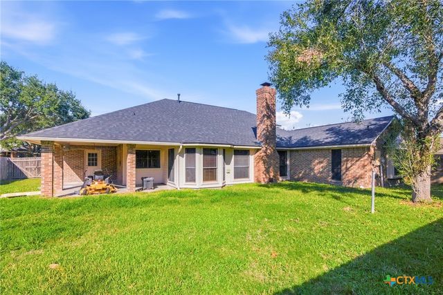 309 Dunbar Drive, Victoria, TX 77904