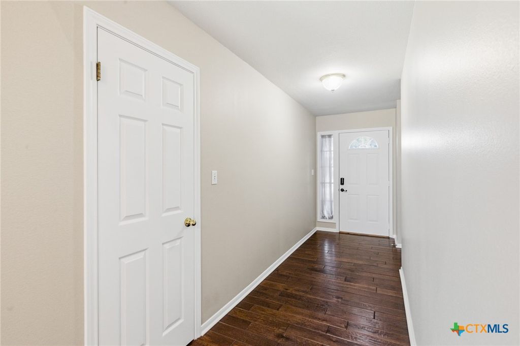 Image 21 of property listing at 309 Dunbar Drive, Victoria, TX 77904