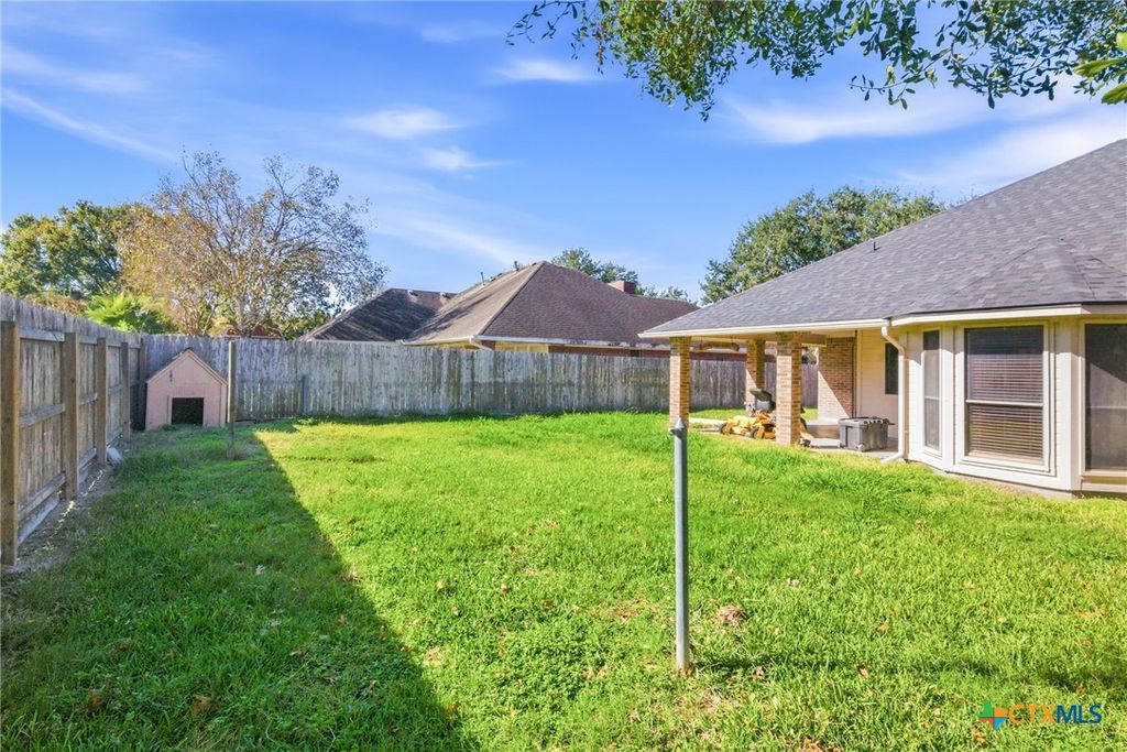 Image 42 of property listing at 309 Dunbar Drive, Victoria, TX 77904