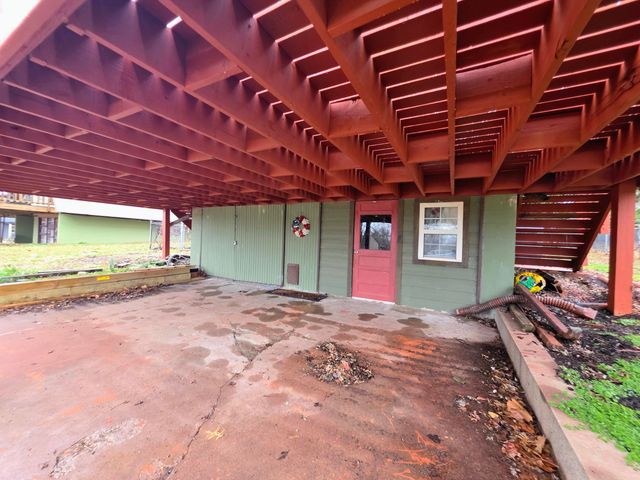 16606 S 1541 Road, Stockton, MO 65785