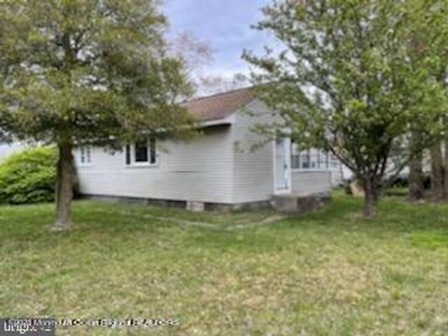 37 Lighthouse Drive, Waretown, NJ 08758