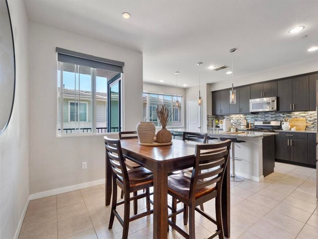 744 Trunorth Circle, Escondido, CA 92026