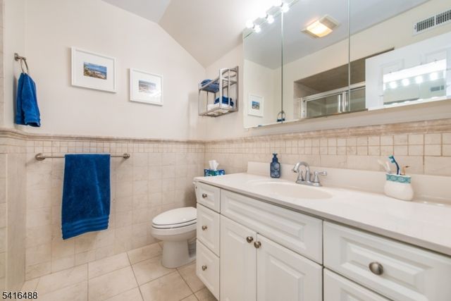 8 Tulip Cres 2D, Little Falls Twp., NJ 07424