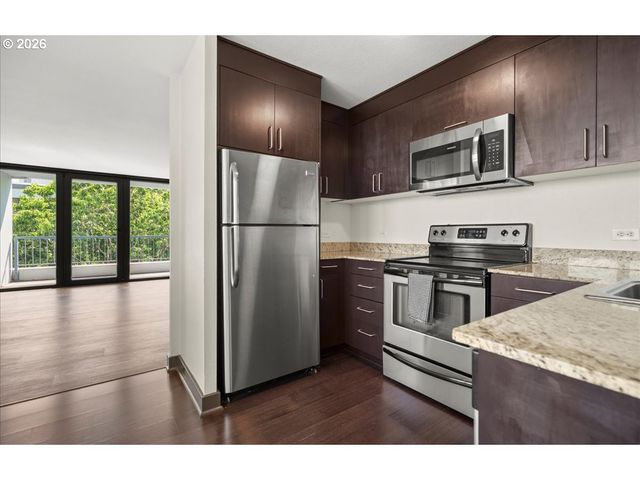 111 Sw HARRISON St 4F, Portland, OR 97201