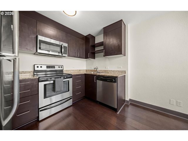 111 Sw HARRISON St 4F, Portland, OR 97201