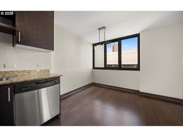 111 Sw HARRISON St 4F, Portland, OR 97201