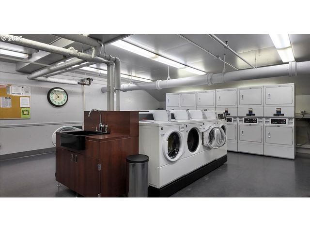 111 Sw HARRISON St 4F, Portland, OR 97201