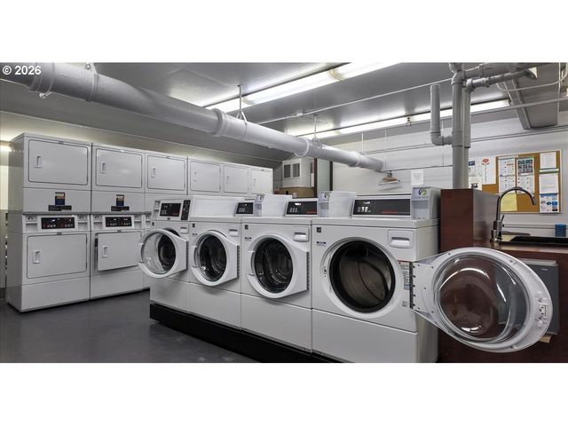 111 Sw HARRISON St 4F, Portland, OR 97201