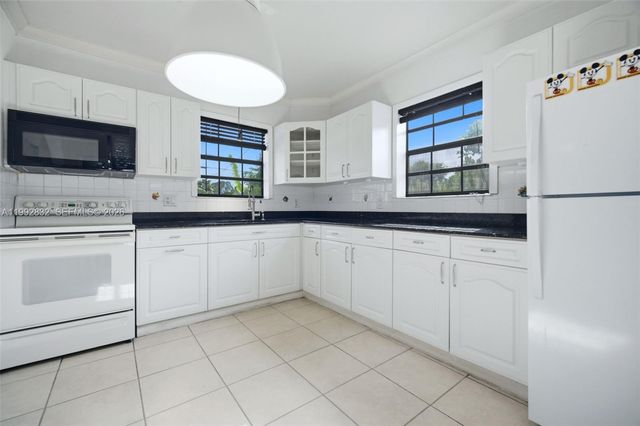 6336 SW 9th Street, West Miami, FL 33144
