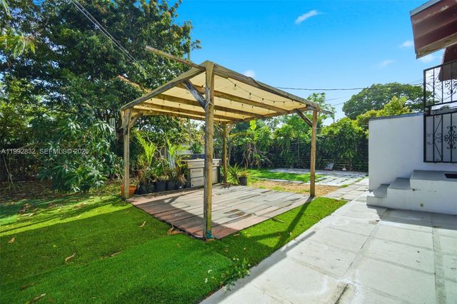 6336 SW 9th Street, West Miami, FL 33144