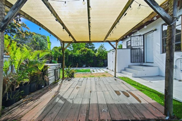 6336 SW 9th Street, West Miami, FL 33144