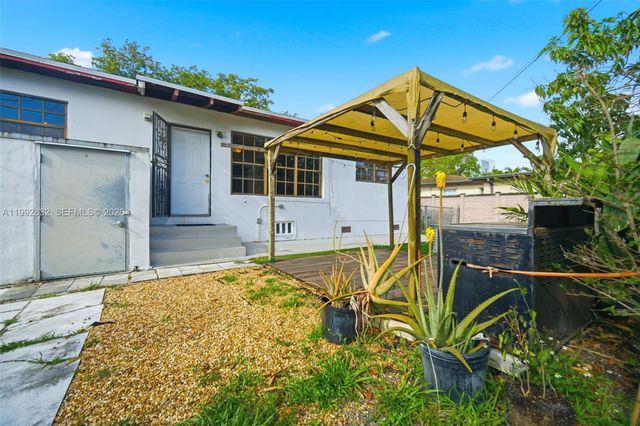 6336 SW 9th Street, West Miami, FL 33144