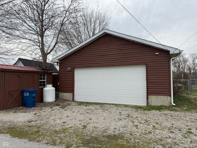 729 E Washington Street, Shelbyville, IN 46176