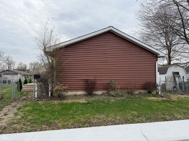 729 E Washington Street, Shelbyville, IN 46176