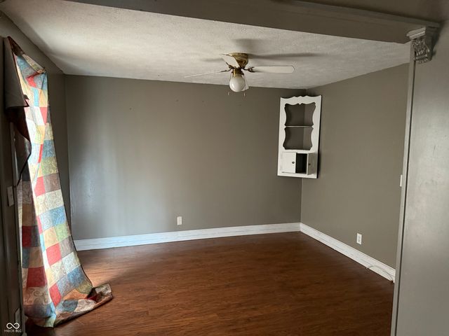 729 E Washington Street, Shelbyville, IN 46176