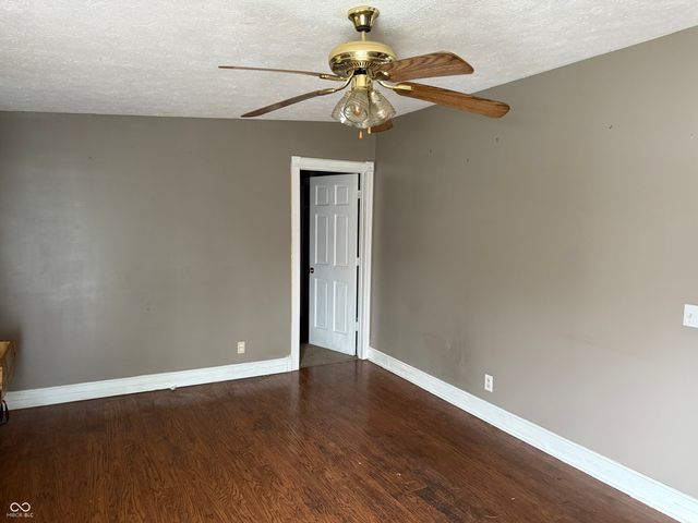 729 E Washington Street, Shelbyville, IN 46176