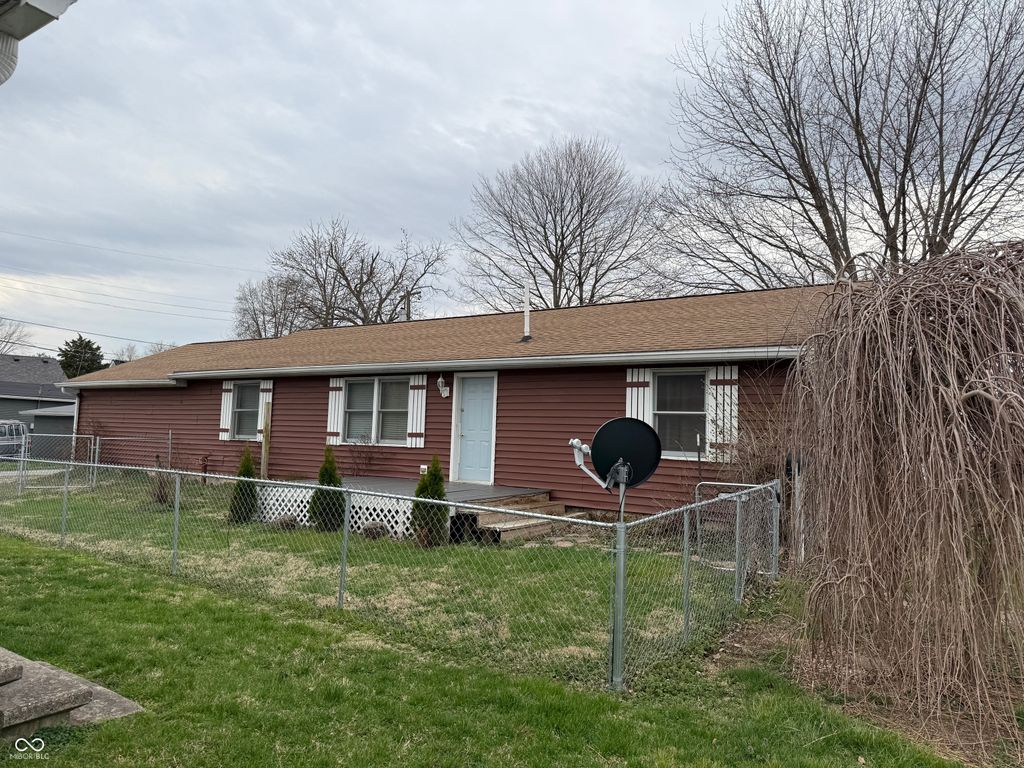 729 E Washington Street, Shelbyville, IN 46176