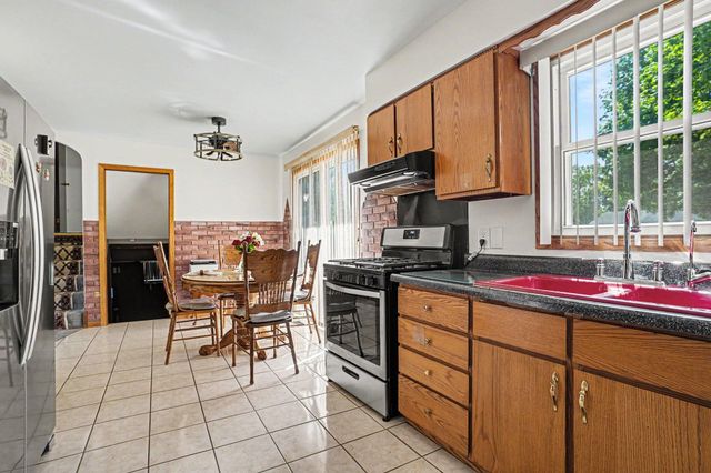 406 Woodlark Drive, Galesburg City, MI 49053